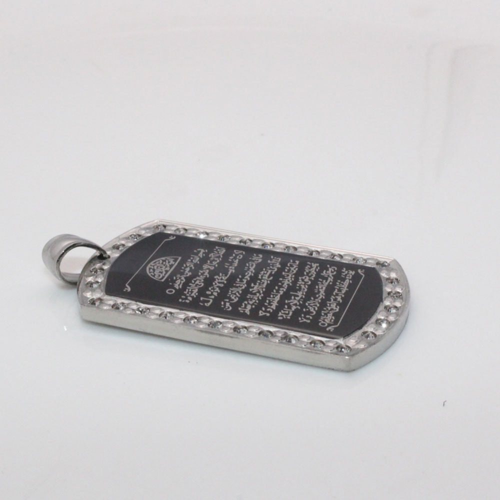 Collar con colgante de acero i - Al Ain Jewelry & Watches Exhibition 2025 reseña y precio