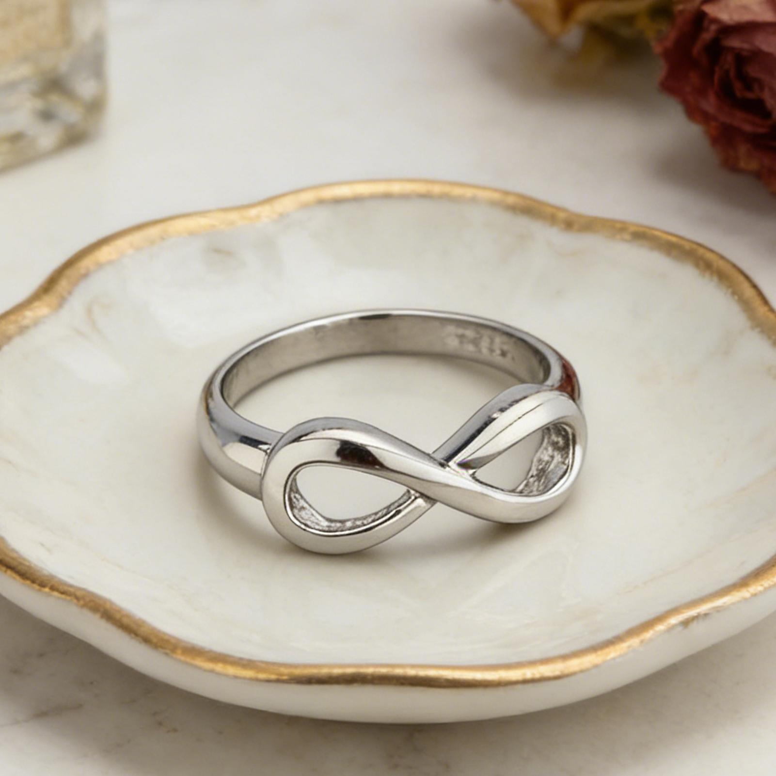 Anillo de Promesa Infinito Peq - Al Ain Jewelry & Watches Exhibition 2025 reseña y precio